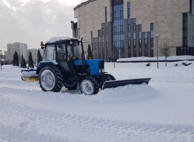На территории «Пензаконцерта» активно ведутся работы по уборке снега